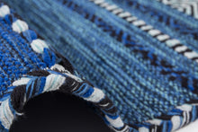 Lade das Bild in den Galerie-Viewer, Alhambra 335 Blau 120cm x 170cm
