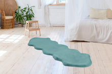 Lade das Bild in den Galerie-Viewer, Rabbit Double Sheepskin 325 Türkis 60cm x 180cm

