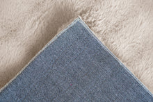 Lade das Bild in den Galerie-Viewer, Hailey 125 Beige 200 x 290 cm
