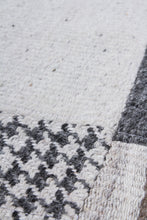 Lade das Bild in den Galerie-Viewer, Liana 210 Natur 160cm x 230cm
