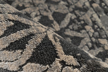 Lade das Bild in den Galerie-Viewer, Adela 325 Grau 120 x 170 cm
