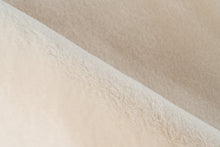 Lade das Bild in den Galerie-Viewer, Rabbit Prime 125 Elfenbein 200 x 300 cm
