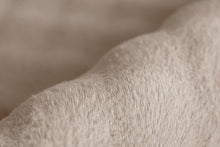 Lade das Bild in den Galerie-Viewer, Hailey 125 Beige 80 x 150 cm
