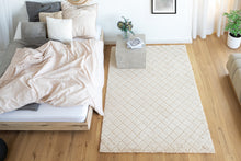 Lade das Bild in den Galerie-Viewer, Imala 125 Creme 120 x 160 cm
