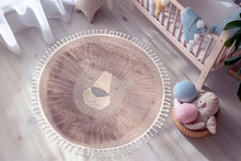 Lade das Bild in den Galerie-Viewer, Modena 424 Lion 133cm x 133cm Kinderteppich Rund
