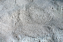 Lade das Bild in den Galerie-Viewer, Royal Glow 825 Grau 120cm x 120cm
