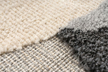 Lade das Bild in den Galerie-Viewer, Modena 420 Rahe 133cm x 133cm
