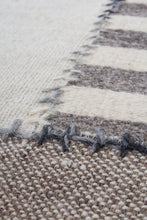 Lade das Bild in den Galerie-Viewer, Liana 214 Natur 160cm x 230cm
