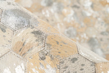 Lade das Bild in den Galerie-Viewer, Lavin 1025 Silber 160 x 230 cm
