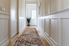 Lade das Bild in den Galerie-Viewer, Amora 260 Taupe 80cm x 300cm
