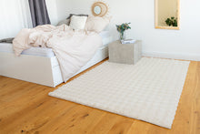 Lade das Bild in den Galerie-Viewer, Hailey 125 Creme 200 x 290 cm
