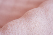 Lade das Bild in den Galerie-Viewer, Hailey 125 Rosa 120 x 160 cm
