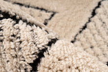 Lade das Bild in den Galerie-Viewer, Loris 325 Weiß 120 x 170 cm
