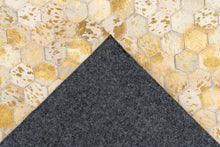 Lade das Bild in den Galerie-Viewer, Lavin 1025 Gold 120 x 170 cm
